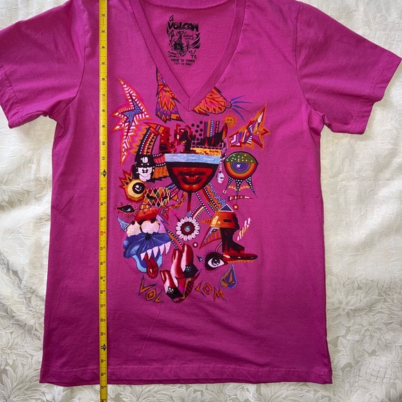 Volcom Featured Artist Andreas Jenne "Skullux Comet" Fuchsia V-Neck Junior's XL - Picture 6 of 14
